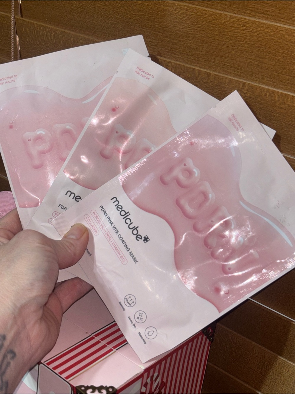 Medicube PDRN Pink Vita Coating Masks